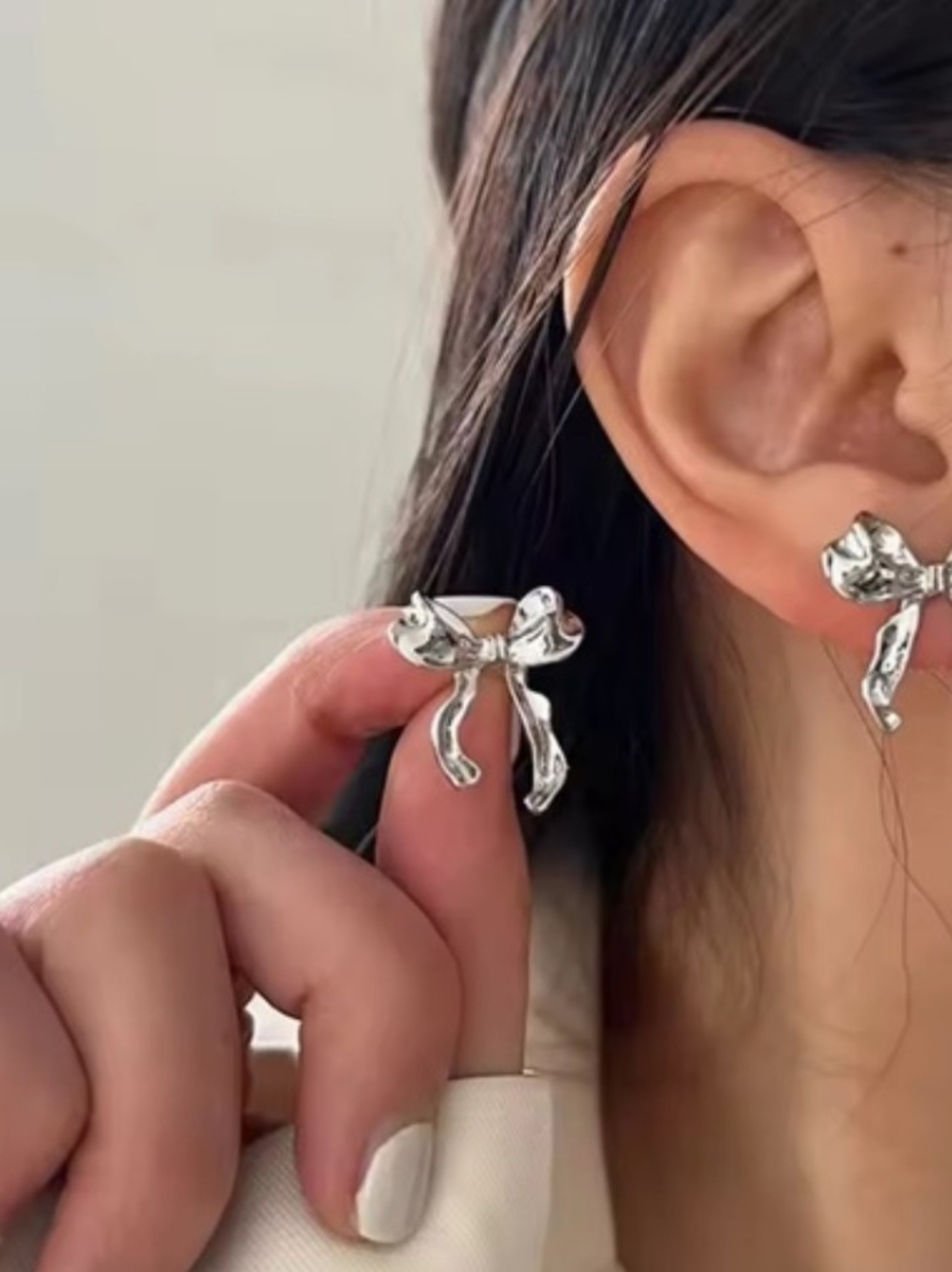 Elegant Siver Bow Earrings